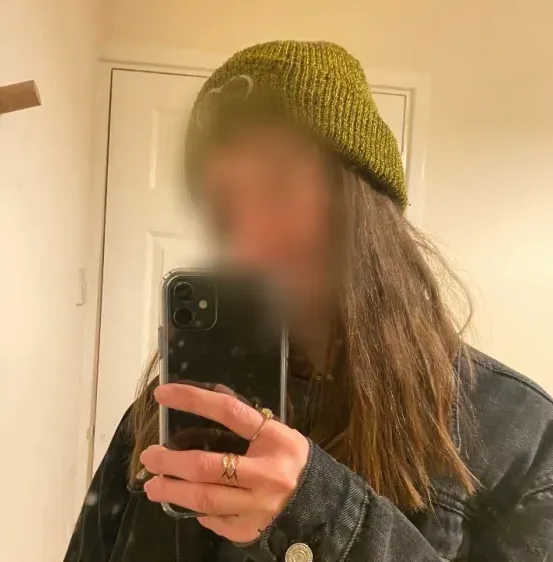 Anna, 19