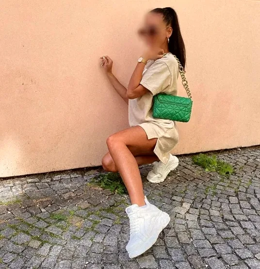 Camilla, 30