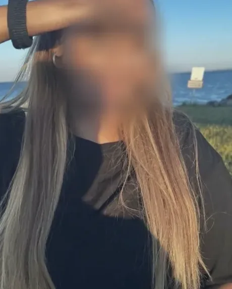 Emilie, 20