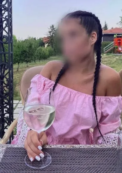 Emma, 30