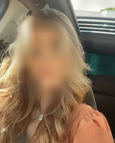 Ivana, 28