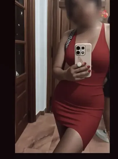 Lea, 27