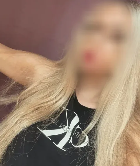 Michelle, 24