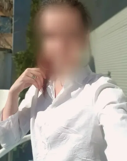 Selma, 32