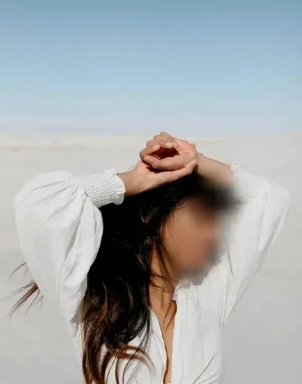 Sofia, 36