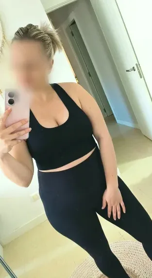 Tina, 36