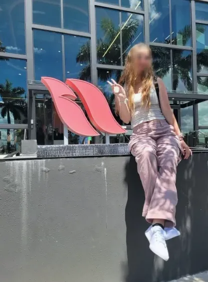 Winnie, 29